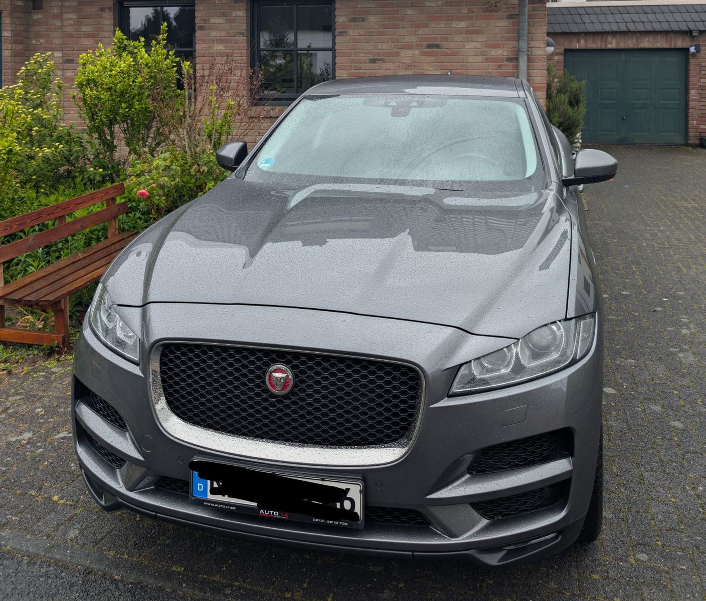 JAGUAR F-Pace