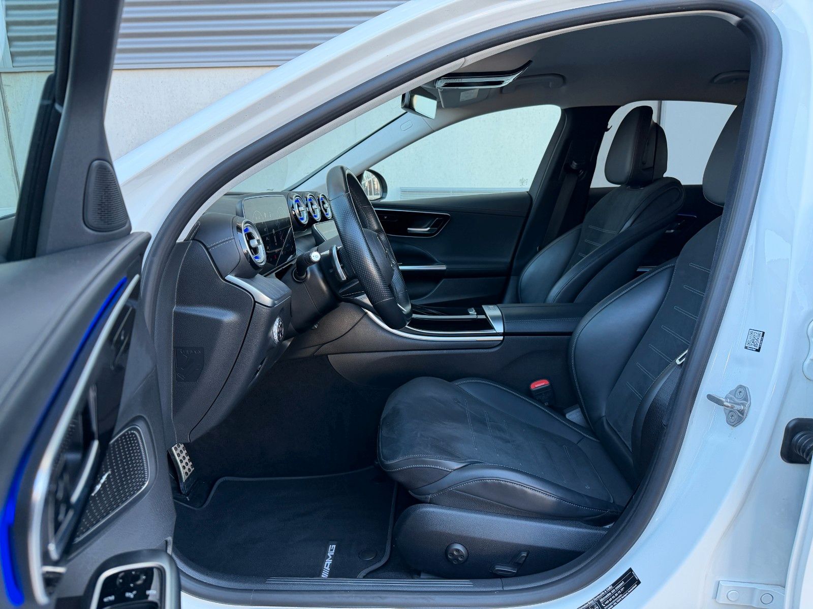 Fahrzeugabbildung Mercedes-Benz C 300 AMG Night+R-Kamera+LED+Ambiente+TOTW+18"