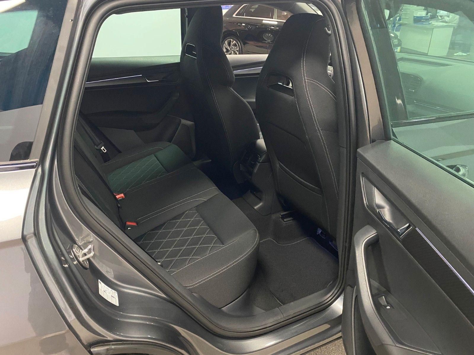 Fahrzeugabbildung SKODA Karoq 1.5 TSI DSG Sportline+MATRIX+2030 GARANTIE