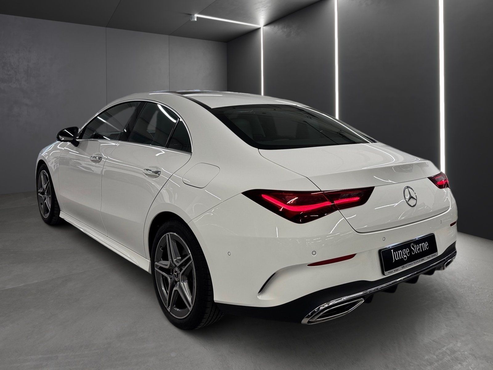 Fahrzeugabbildung Mercedes-Benz CLA 200 AMG Prem Plus*Pano*HUD*360*Totwink*Memo*