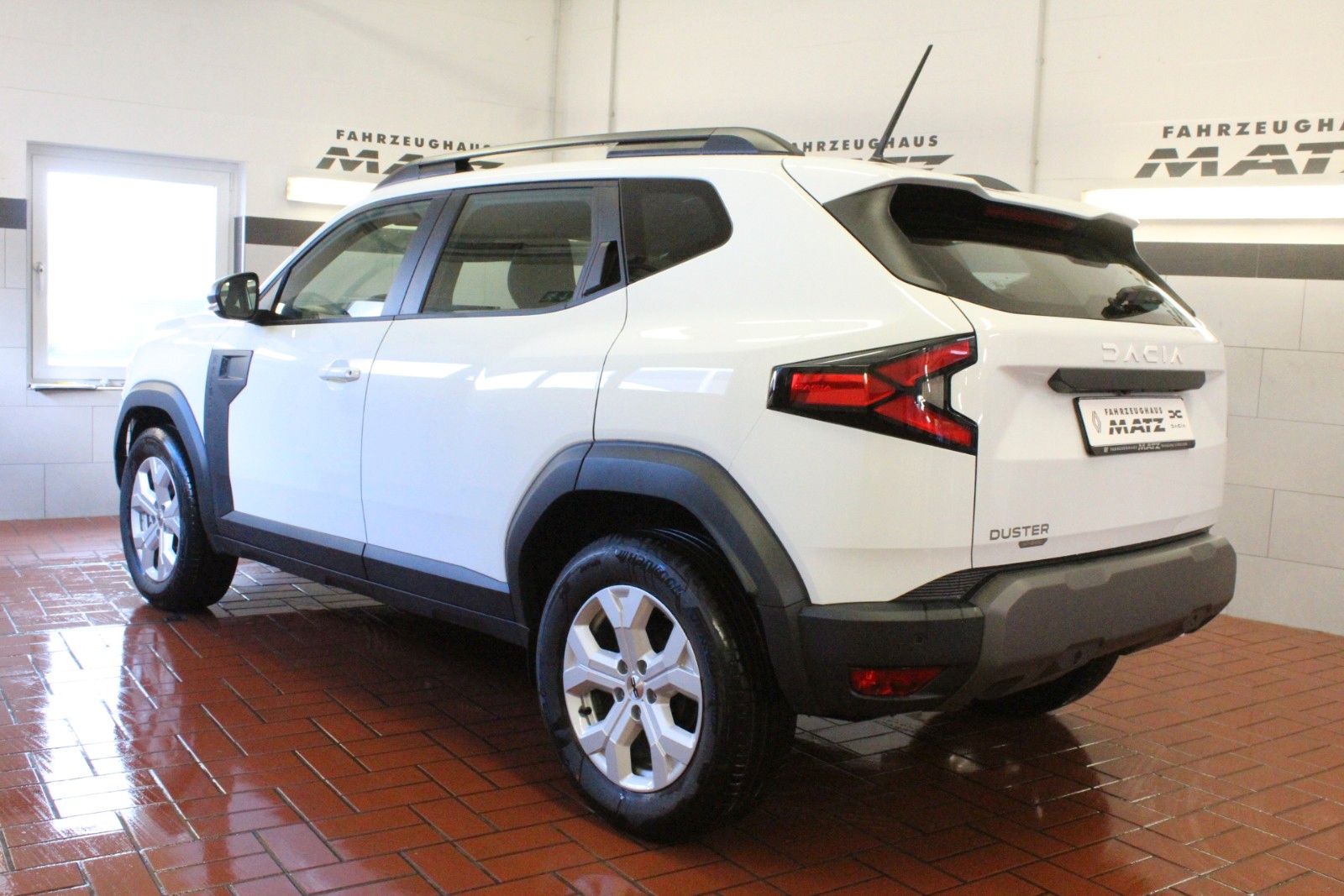 Fahrzeugabbildung Dacia Duster Hybrid 155 Expression *Winterpaket* MY26