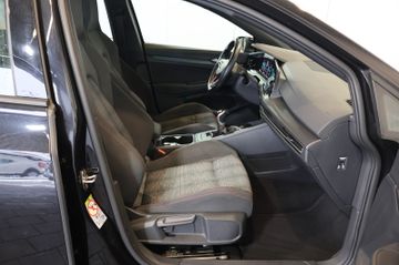 Volkswagen Golf VIII GTI 2.0 TSI AID+CARPLAY+AMBIENT+PANO