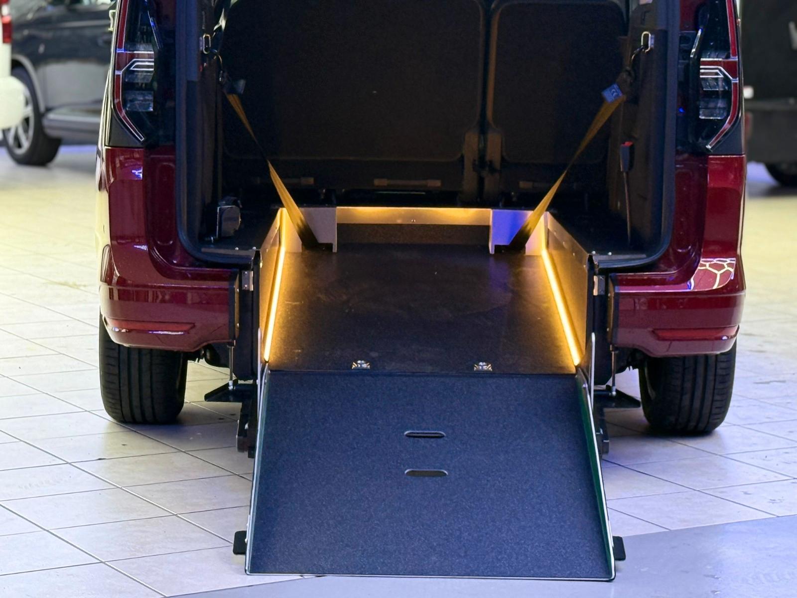 Volkswagen Caddy Style Maxi-DSG-Behindertengerecht-Rampe
