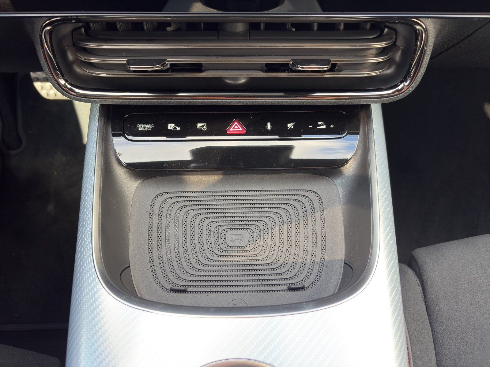 Fahrzeugabbildung Mercedes-Benz CLA 220 4M AMG SUPERSCREEN Burm3D PANO AHK HUD
