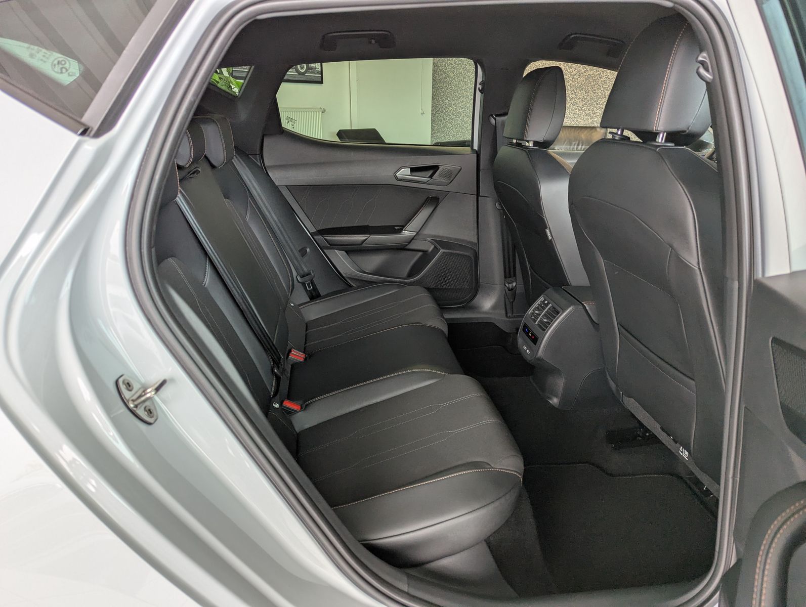 Fahrzeugabbildung CUPRA Leon 1.5 eHybrid Matrix Edge-Intelligent SoH100%