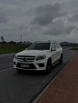 Mercedes-Benz GL 350 4MATIC AMG 7Sitzer  - Mercedes-Benz GL 350: AMG