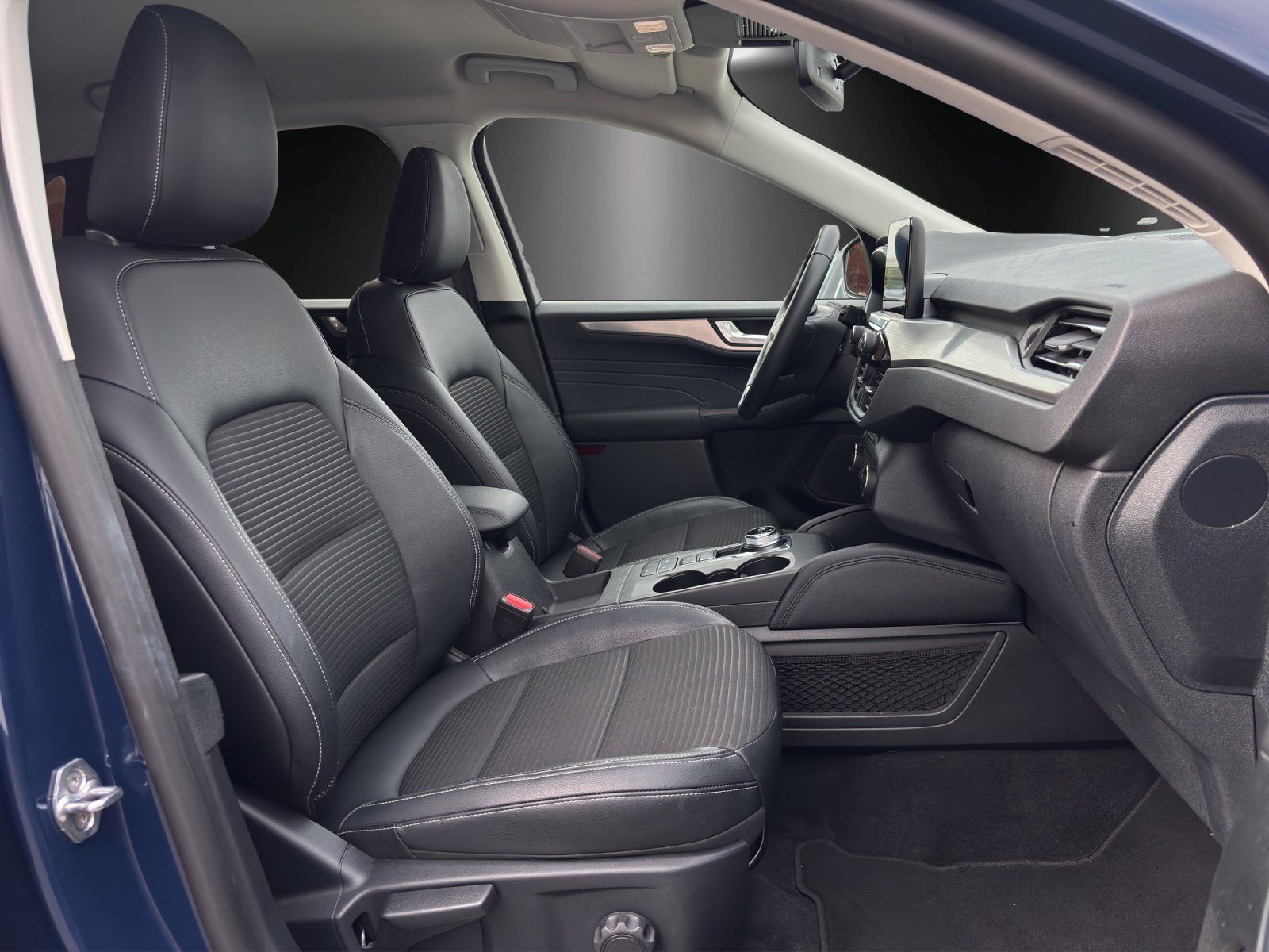 Fahrzeugabbildung Ford Kuga 2.5 Titanium X Aut./LED/ACC/KAMERA/NAVI/SHZ