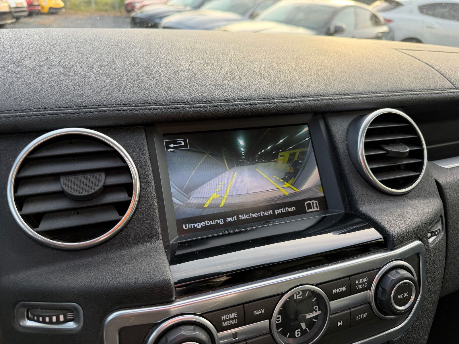 Fahrzeugabbildung Land Rover Discovery 4 SDV6 HSE/1-HAND/DEUTSCH/VOLL/PANO/LE