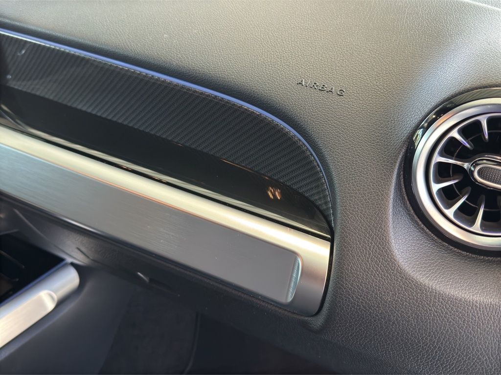 Fahrzeugabbildung Mercedes-Benz GLB 200 d *AMG*DISTRO.*KAMERA*EDW*LED*SITZH.*TWA