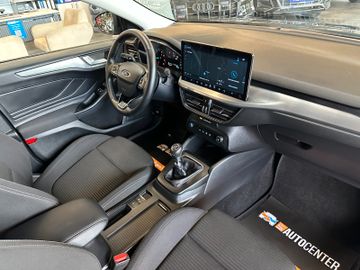 MYAUTOCENTER – Gebraucht- und Jahreswagen mit Werkstattservice in Pfaffenhofen Ford Focus *KEYLESS*ACC*NAV*1-HAND*2-ZONEN*