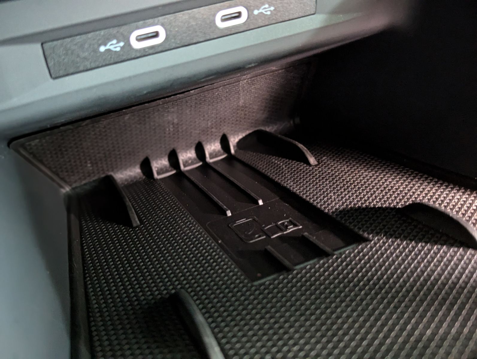 CUPRA Formentor 1.5 eTSI Dynamic / Edge-Paket ACC 18" - Image 22