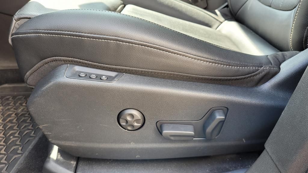 Autohaus Zimpel -  Opel Grandland X 1.6T PHEV 300PS Allrad+Navi+Sitzhzg. - Bild 13 Autohaus Zimpel -  Opel Grandland X 1.6T PHEV 300PS Allrad+Navi+Sitzhzg. - Bild 13