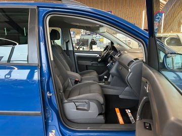 Volkswagen Touran  *7Sitzer*Navi*DSG*Sitzh*BiXenon*