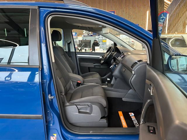 Volkswagen Touran  *7Sitzer*Navi*DSG*Sitzh*BiXenon*