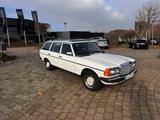 Mercedes-Benz 300 - Mercedes-Benz 300 Oldtimer mit Diesel-Antrieb