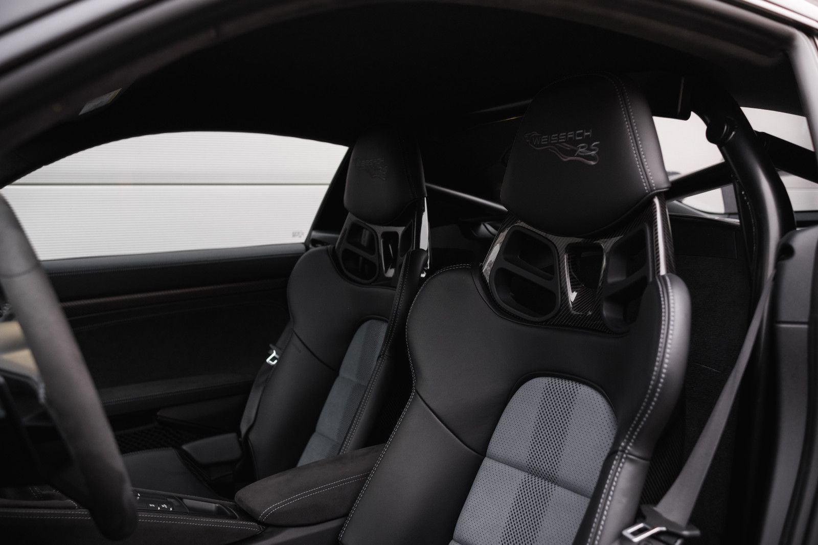 Fahrzeugabbildung Porsche 718 Cayman GT4 RS -Weissach-Kamera-Lift-PCCB