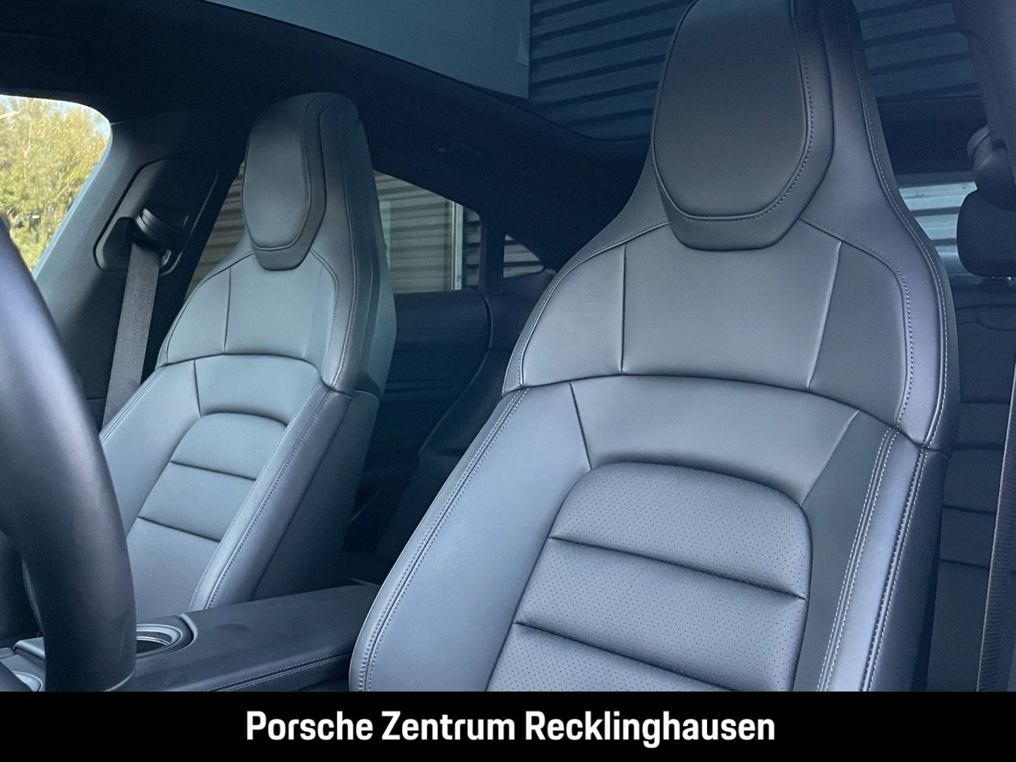 Porsche Taycan Surround-View BOSE Luftfederung 20-Zoll foto 5
