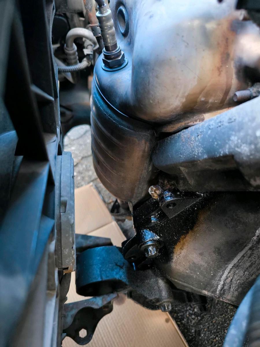Opel Astra 2006 — engine 98 HP (72kW)