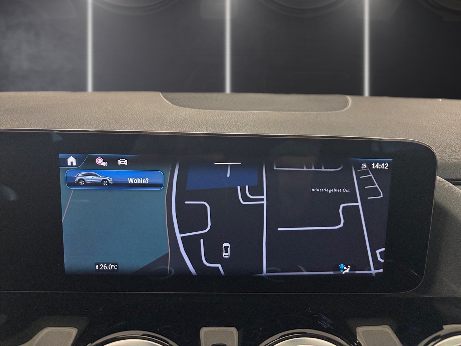 Fahrzeugabbildung Mercedes-Benz GLA 200 Progressive*Pano*Distro*Totwink*LED*Kam*