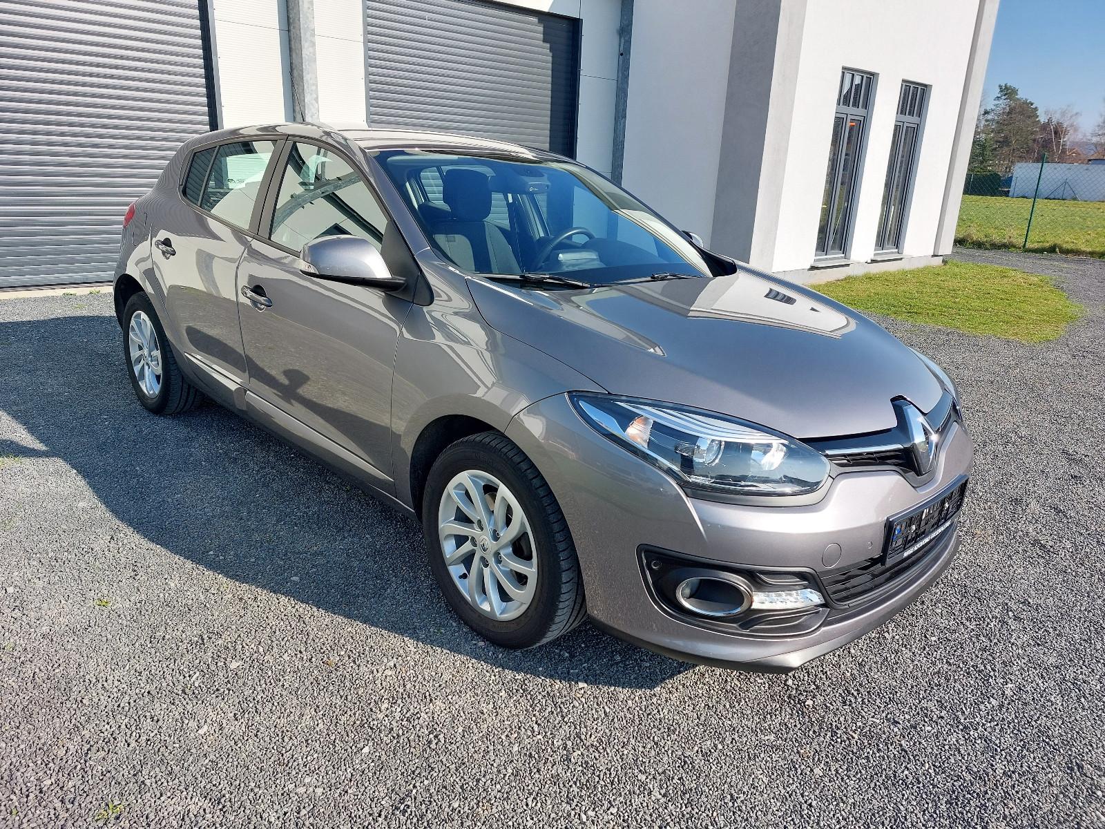 Renault Megane III Lim. /Navi/PDC/SHZ/2.Hd/sehr wenig KM