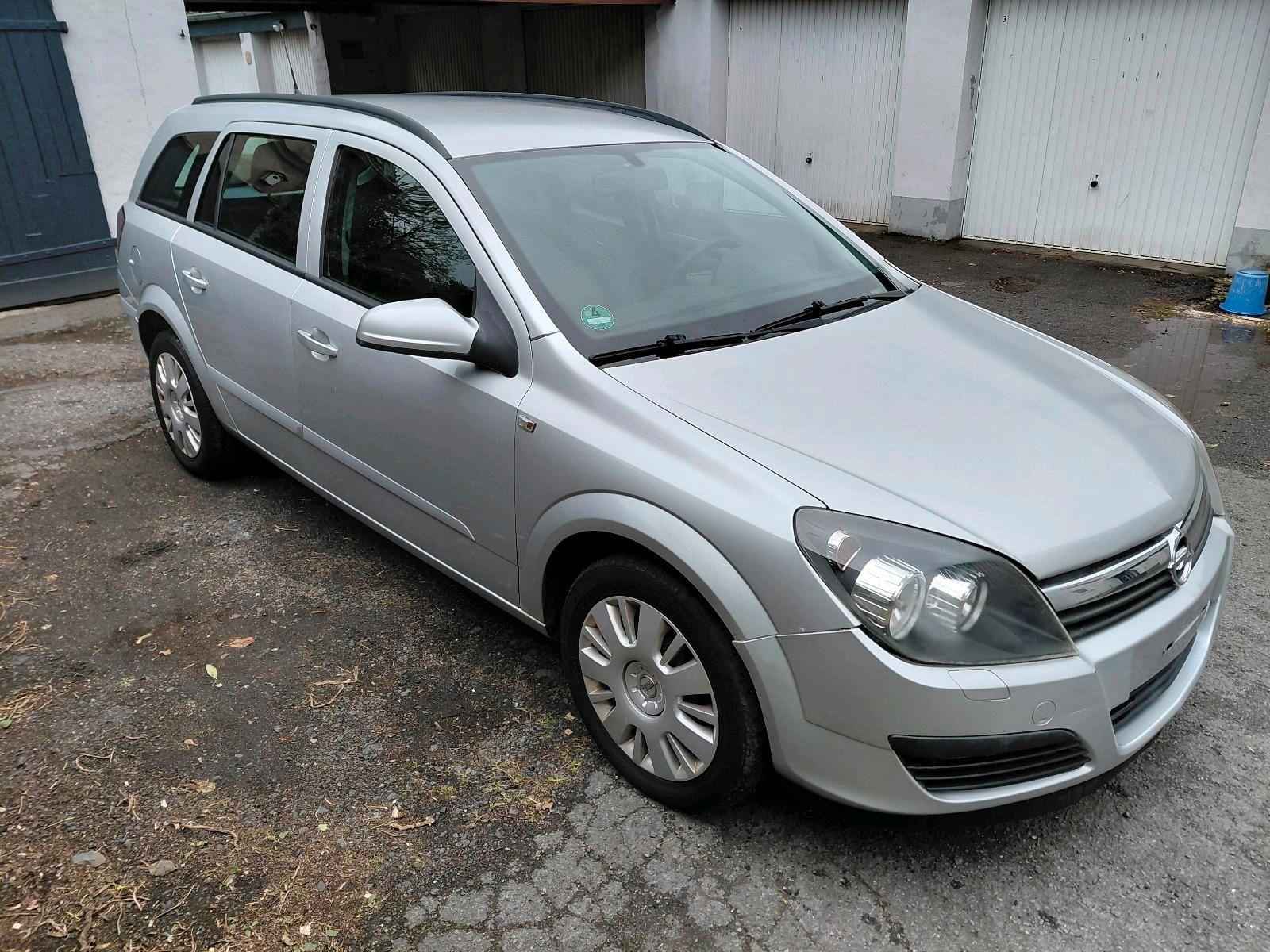 Opel Astra 2005 — interior