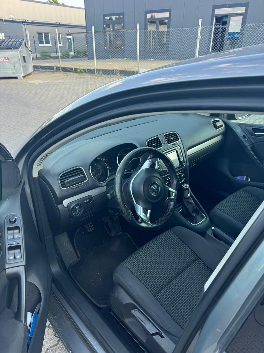 Volkswagen Golf 2010 — photo 14