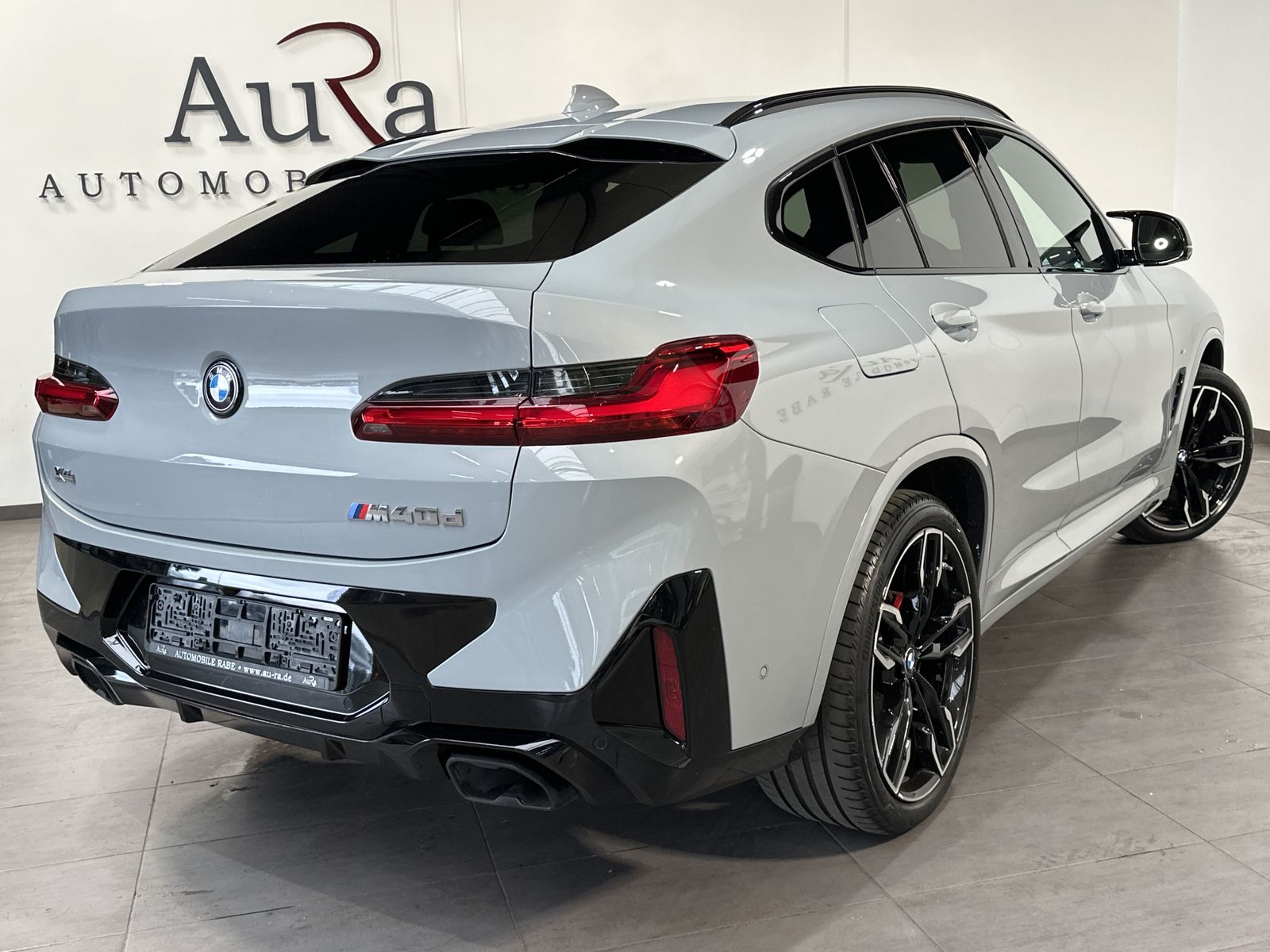 Fahrzeugabbildung BMW X4 M40d NAV+LASER+AHK+HEAD-UP+H&K+21ZOLL+360°+AC