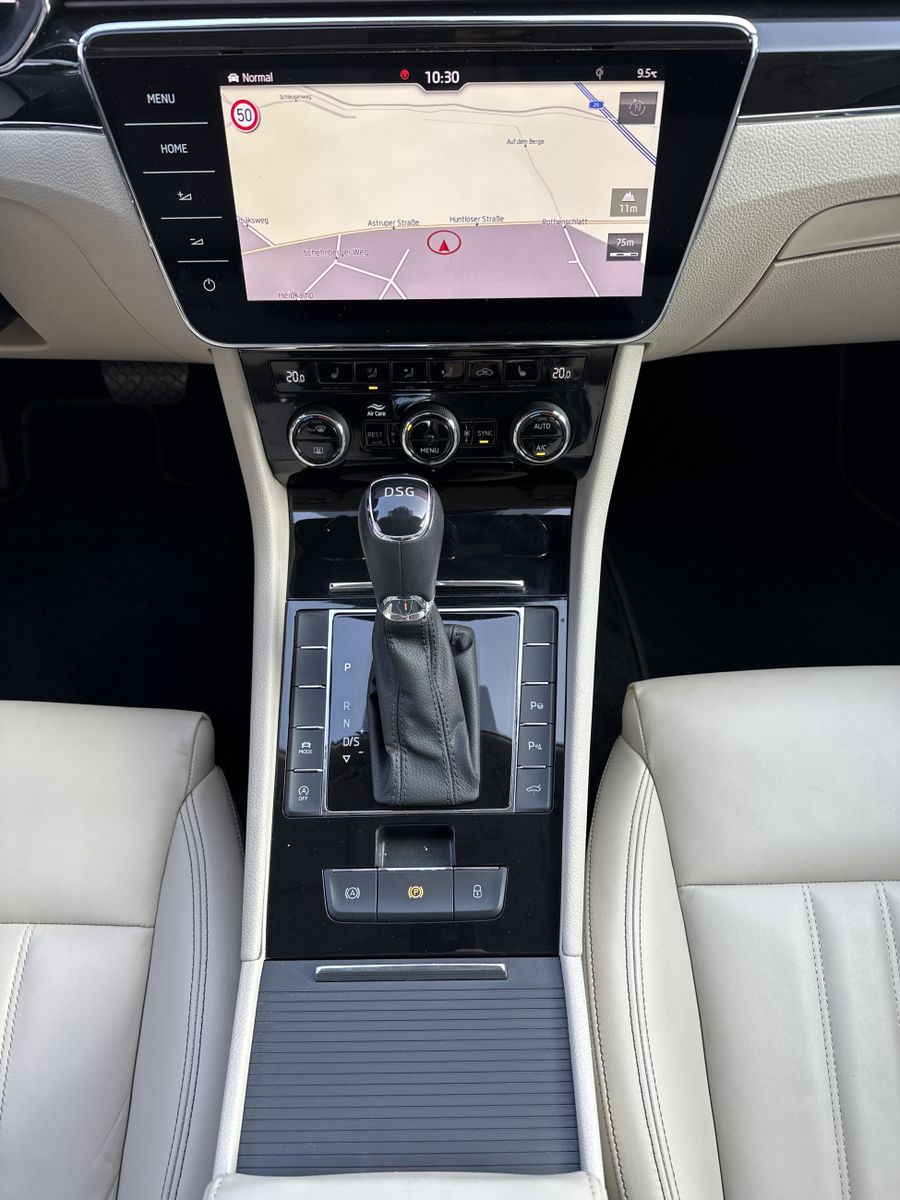 Fahrzeugabbildung SKODA Superb Combi 1.5 TSI DSG L&K NAV+LED+VCOCK+ACC