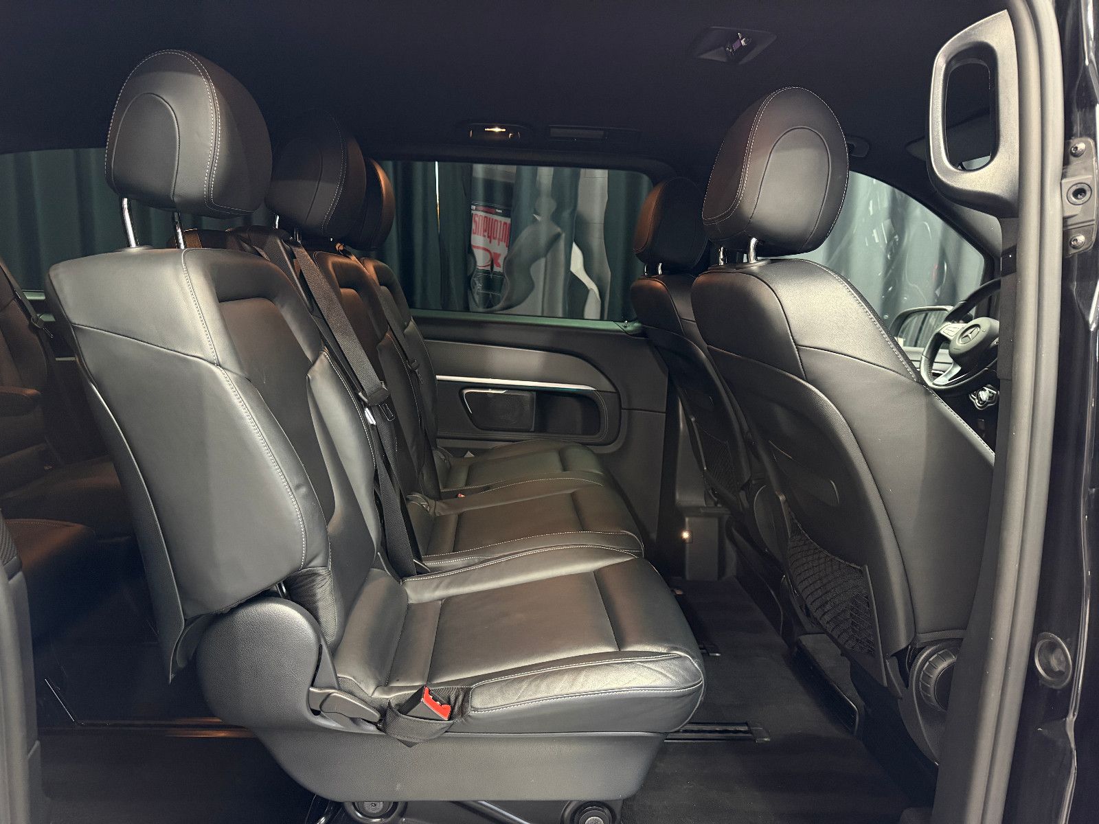 Fahrzeugabbildung Mercedes-Benz V 250d AVANTGARDE AMG EDITION lang|360°|AHK|LEDE