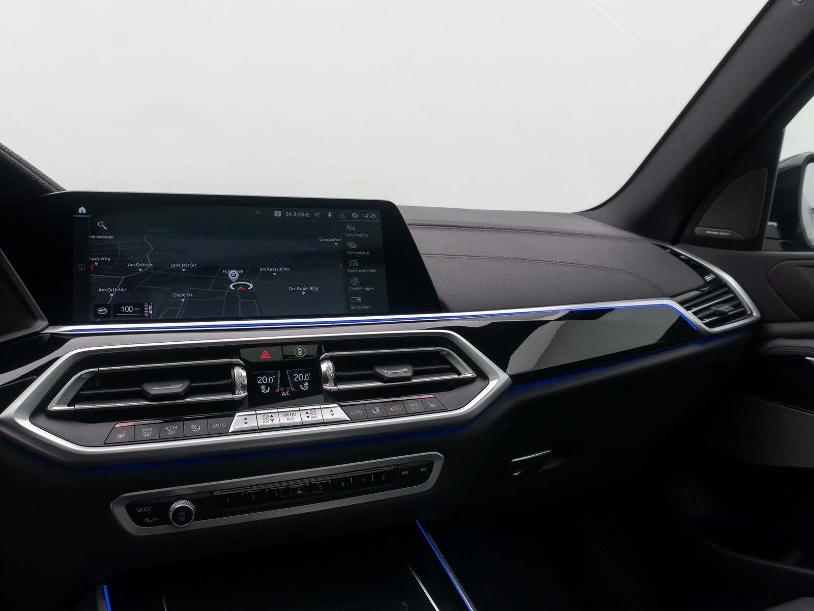 Fahrzeugabbildung BMW X5 xD40d M Sport Panorama DAB Laser 360°HUD 21Zl