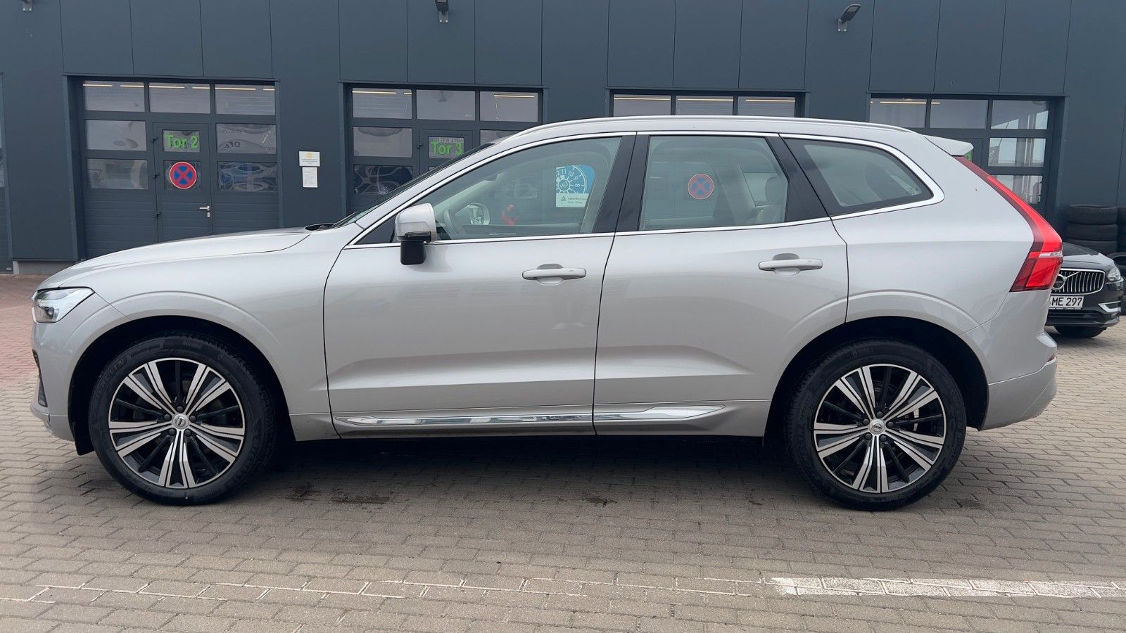 Fahrzeugabbildung Volvo XC60 B5 D Ultimate Bright AWD*AHK*STHZG*Massage*