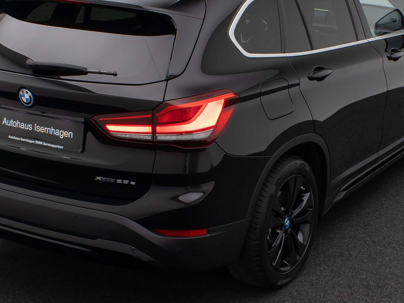 Fahrzeugabbildung BMW X1 xD25e Sport Line Kamera DAB Panorama H/K 18"