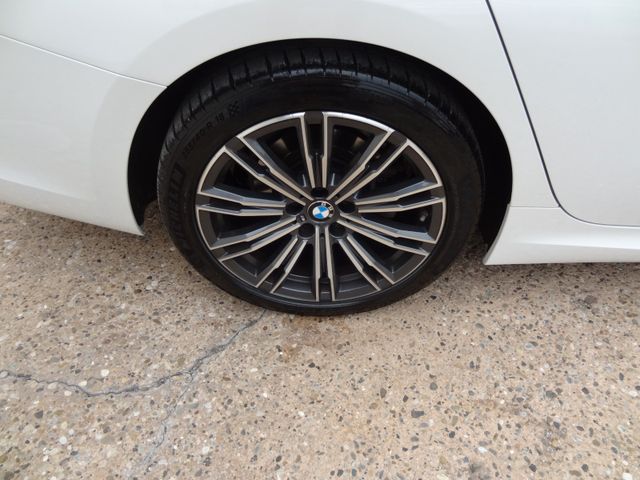 Fahrzeugabbildung BMW 320d xDrive M Sport/2.Hd/Leder/Navi/Kam/LED/