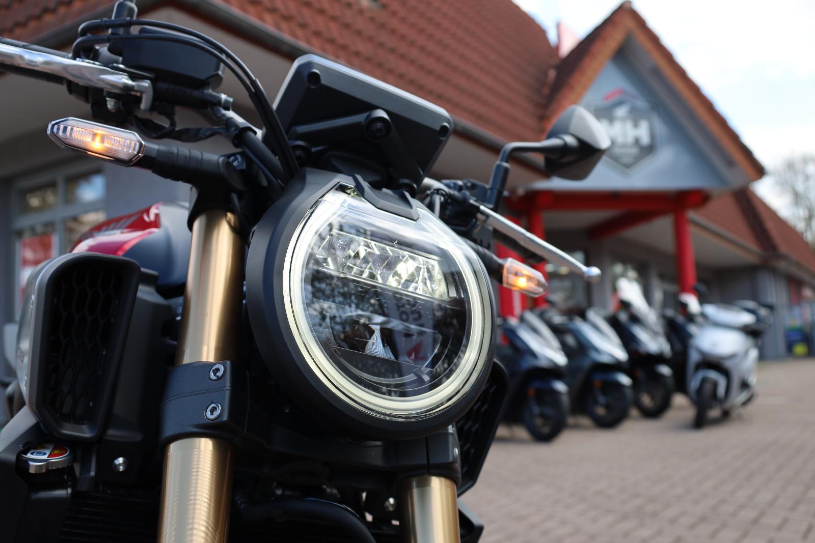 Honda CB 650 R ! NEO SPORTS CAFE ! WENIG KILOMETER !