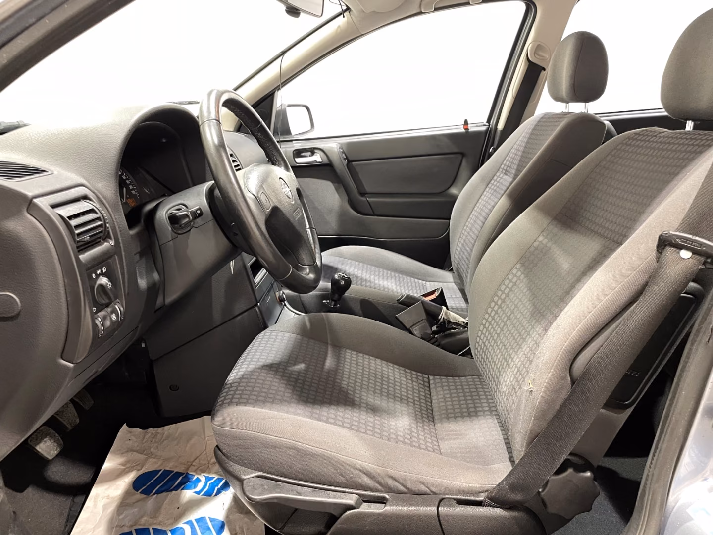 Opel Astra 2009 — photo 5