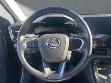 Lexus NX 450h - 10