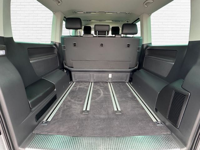 Fahrzeugabbildung Volkswagen T6.1 Multivan Comfortline NAVI AHK DCP 2.0 TDI 2