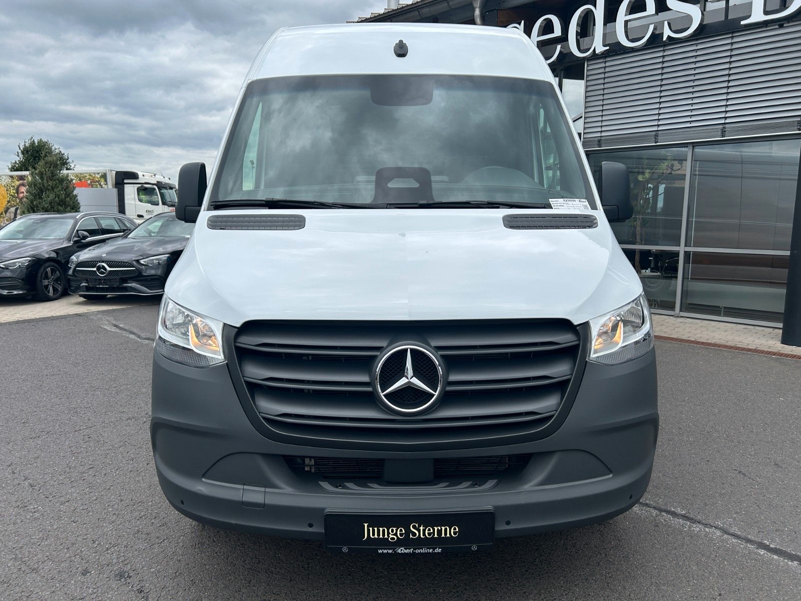 Fahrzeugabbildung Mercedes-Benz Sprinter 317 CDI 9G 4325 Klima Kamera AHK3,5to