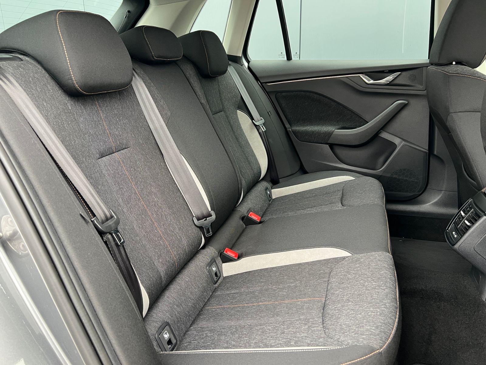 Fahrzeugabbildung SKODA Kamiq Style 1.0 TSI *Klima , Sitzheizung, LM-Fel