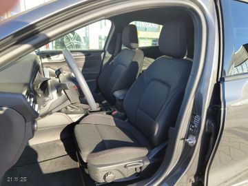 Volvo XC 40 XC40 Core 2WD KLIMA-LED-SHZG-NAVI-FSHZG