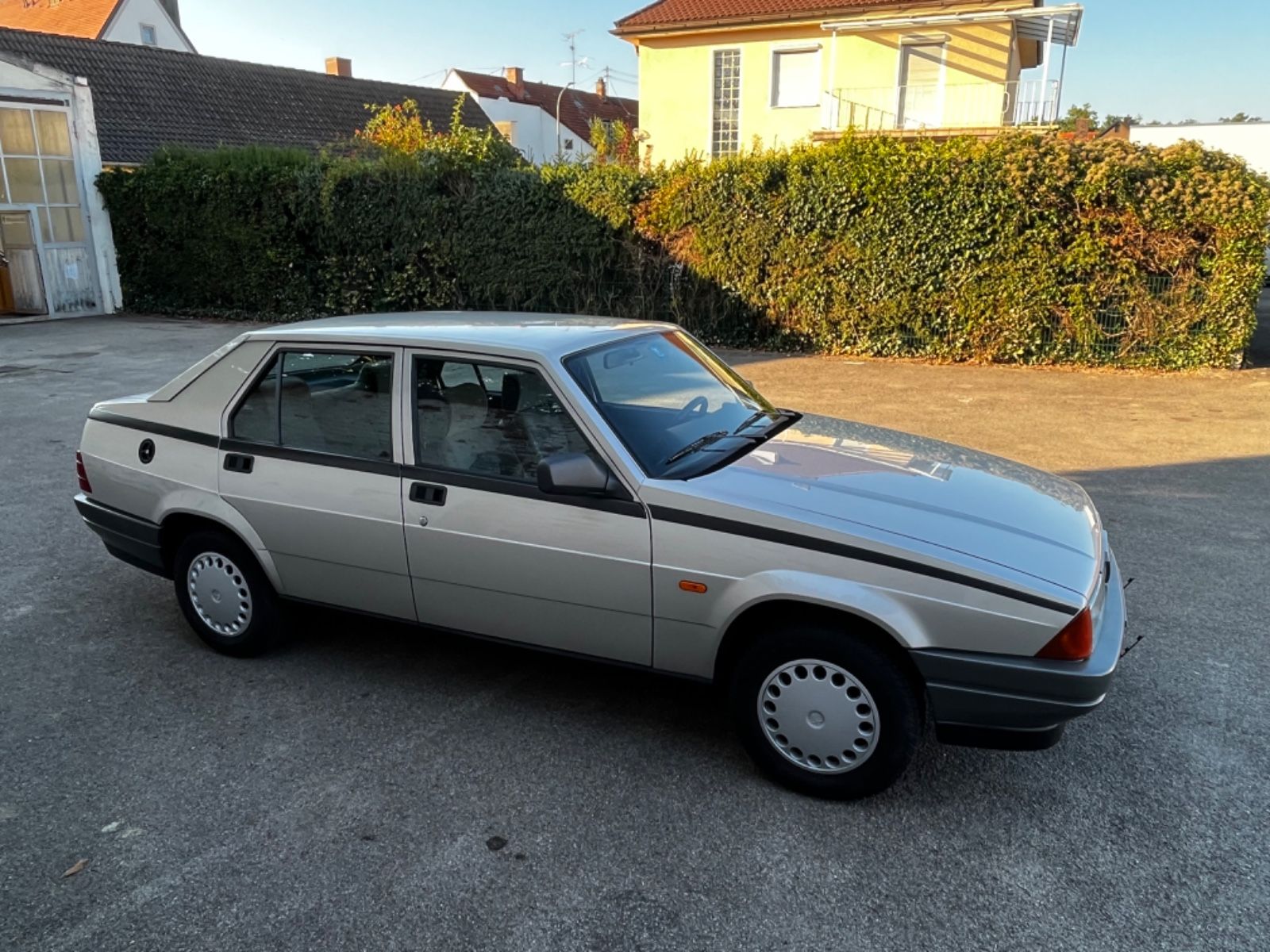 ALFA ROMEO Alfa 75 4