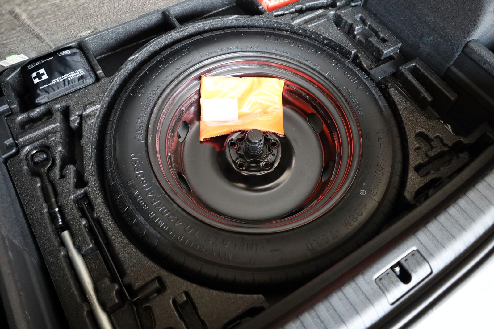 Fahrzeugabbildung Audi Q3 35 TDI Advanced,Leder,Navi,LED,Keyless,AHK el