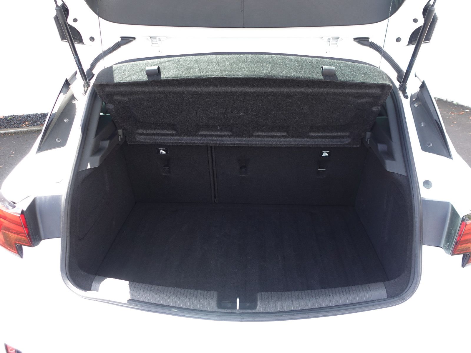 Fahrzeugabbildung Opel Astra 1.6Turbo Dynamic Navi,OPC-Line,SHZ,Standhz