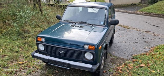 Lada Niva 1.7i 4x4 Only