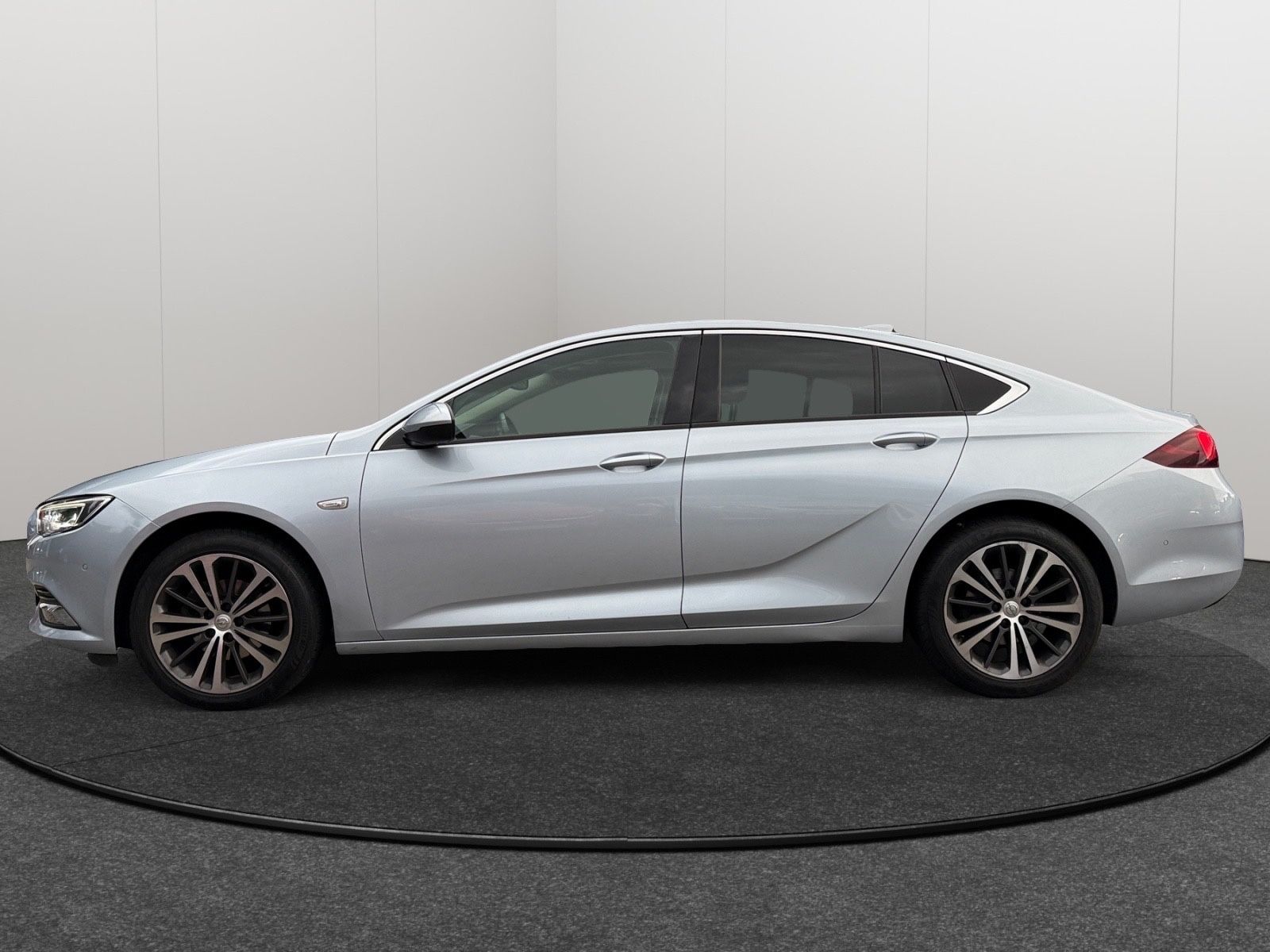 Fahrzeugabbildung Opel Insignia B Grand Sport Dynamic/LED/R-Kamera/Temp
