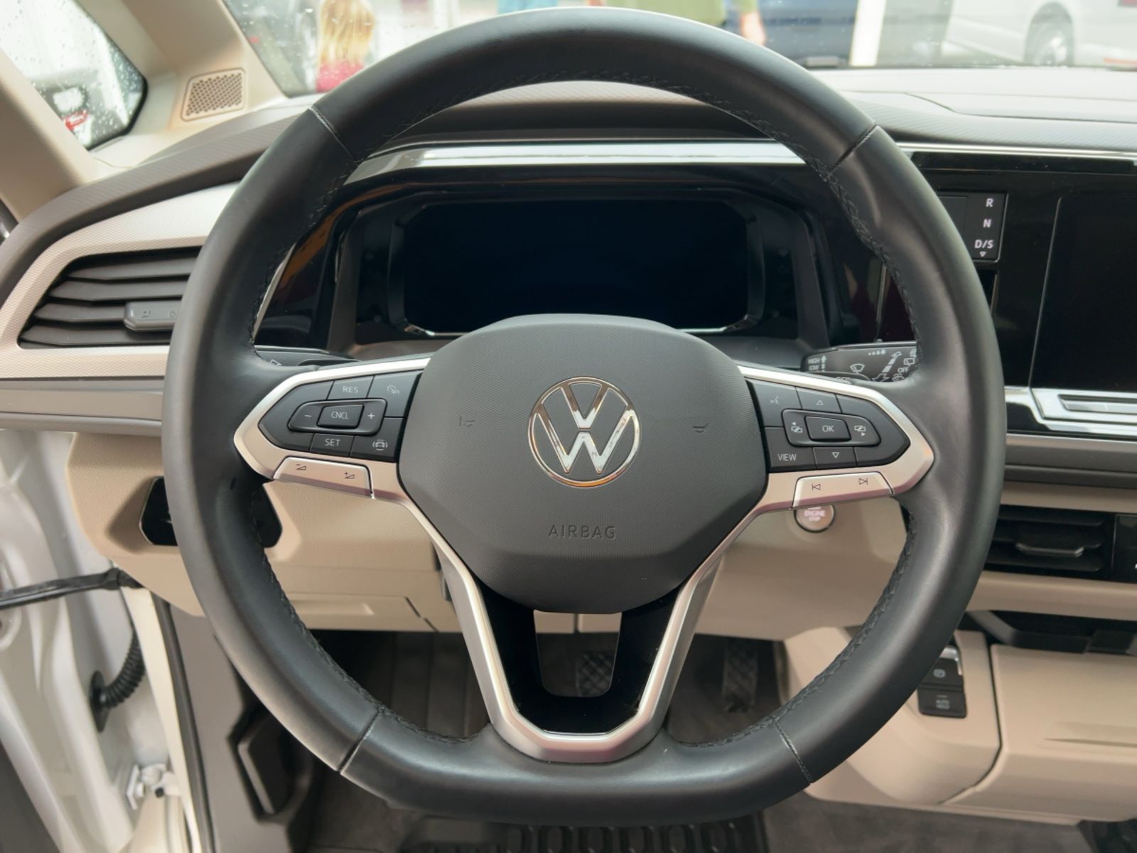 Fahrzeugabbildung Volkswagen T7 Multivan 1.4 TSI eHybrid Klima Pano Alu Navi