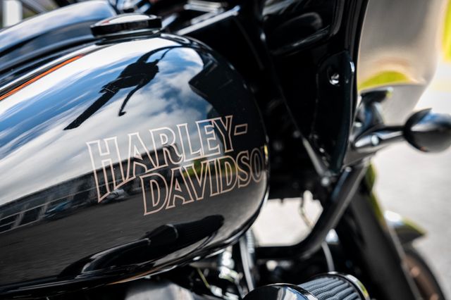Fahrzeugabbildung Harley-Davidson ROAD GLIDE ST 117 MY22 FLTRXST - 1.HAND -