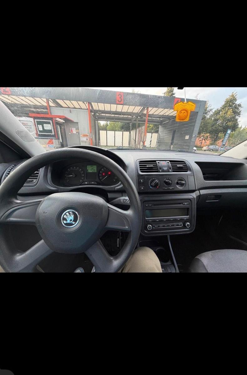 Skoda Fabia 2013 — photo 6