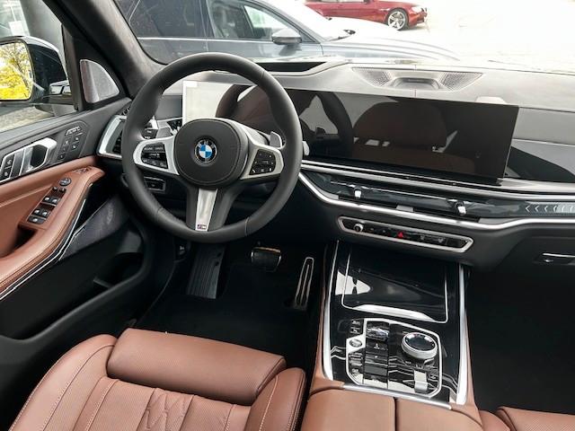 BMW X7 40d / BRITISH RACING GREEN, BROWN, B&W, FULL! – 11