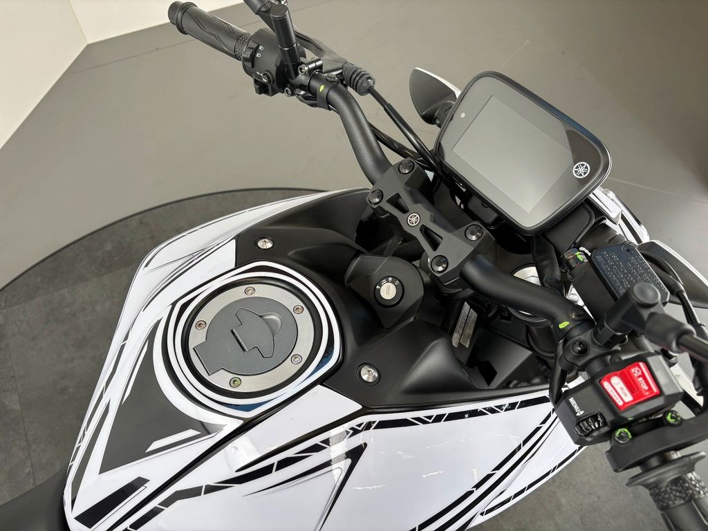 Fahrzeugabbildung Yamaha MT-125 *HERBST DEALS*YAMAHA RIDER FOLIERUNG